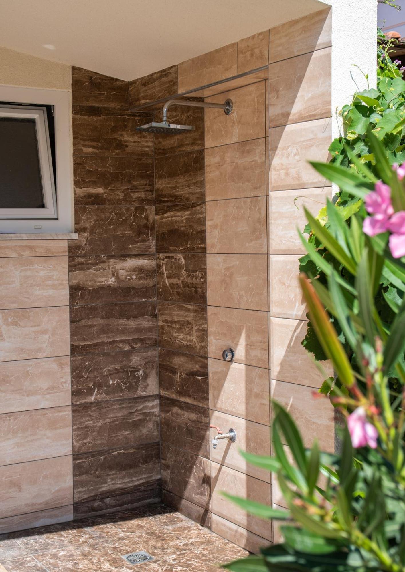 Olympic Coast Apartment Olympiakí Aktí Ngoại thất bức ảnh