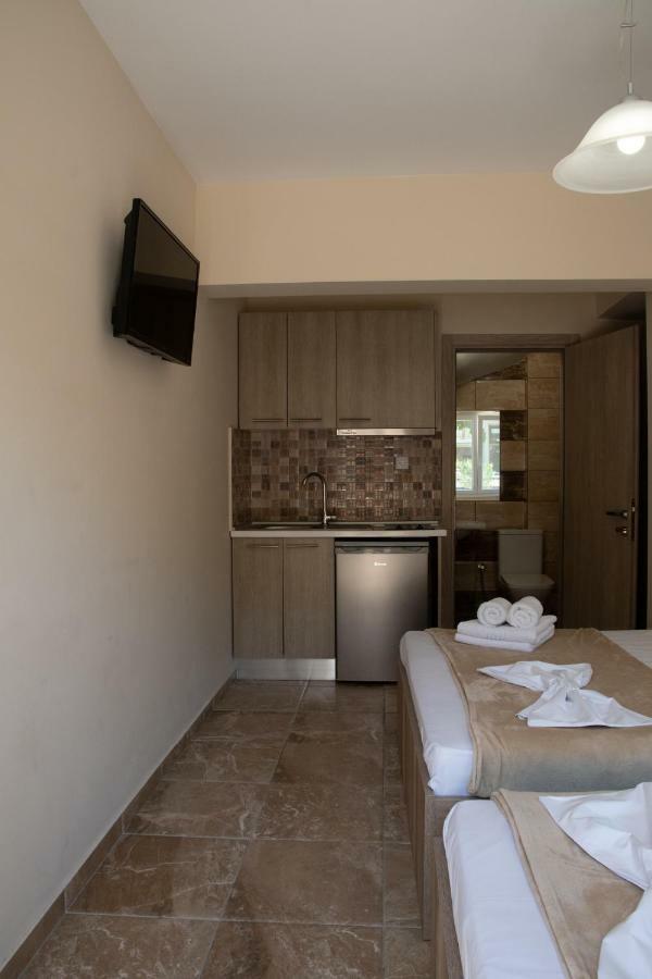 Olympic Coast Apartment Olympiakí Aktí Ngoại thất bức ảnh