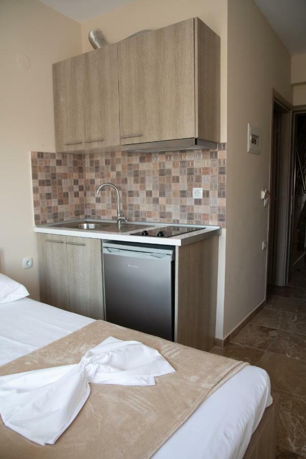 Olympic Coast Apartment Olympiakí Aktí Ngoại thất bức ảnh
