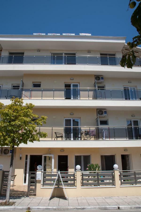 Olympic Coast Apartment Olympiakí Aktí Ngoại thất bức ảnh